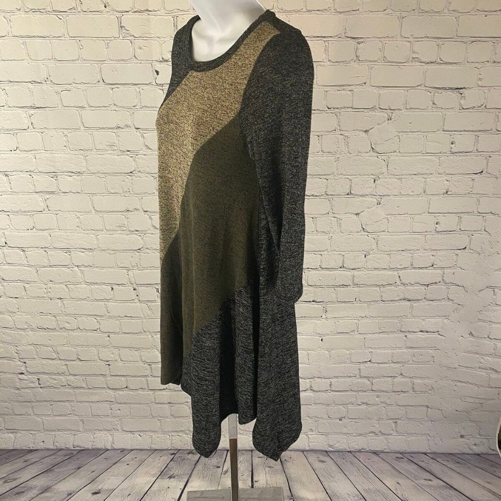 Monteau Gray Asymmetrical Hem Tunic Knit Top - Picture 3 of 7